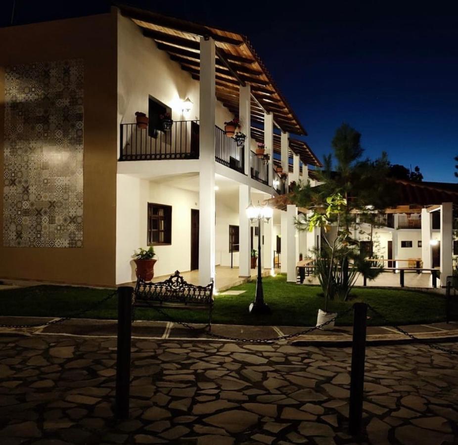 Hotel Casa Francisca Mazamitla. エクステリア 写真